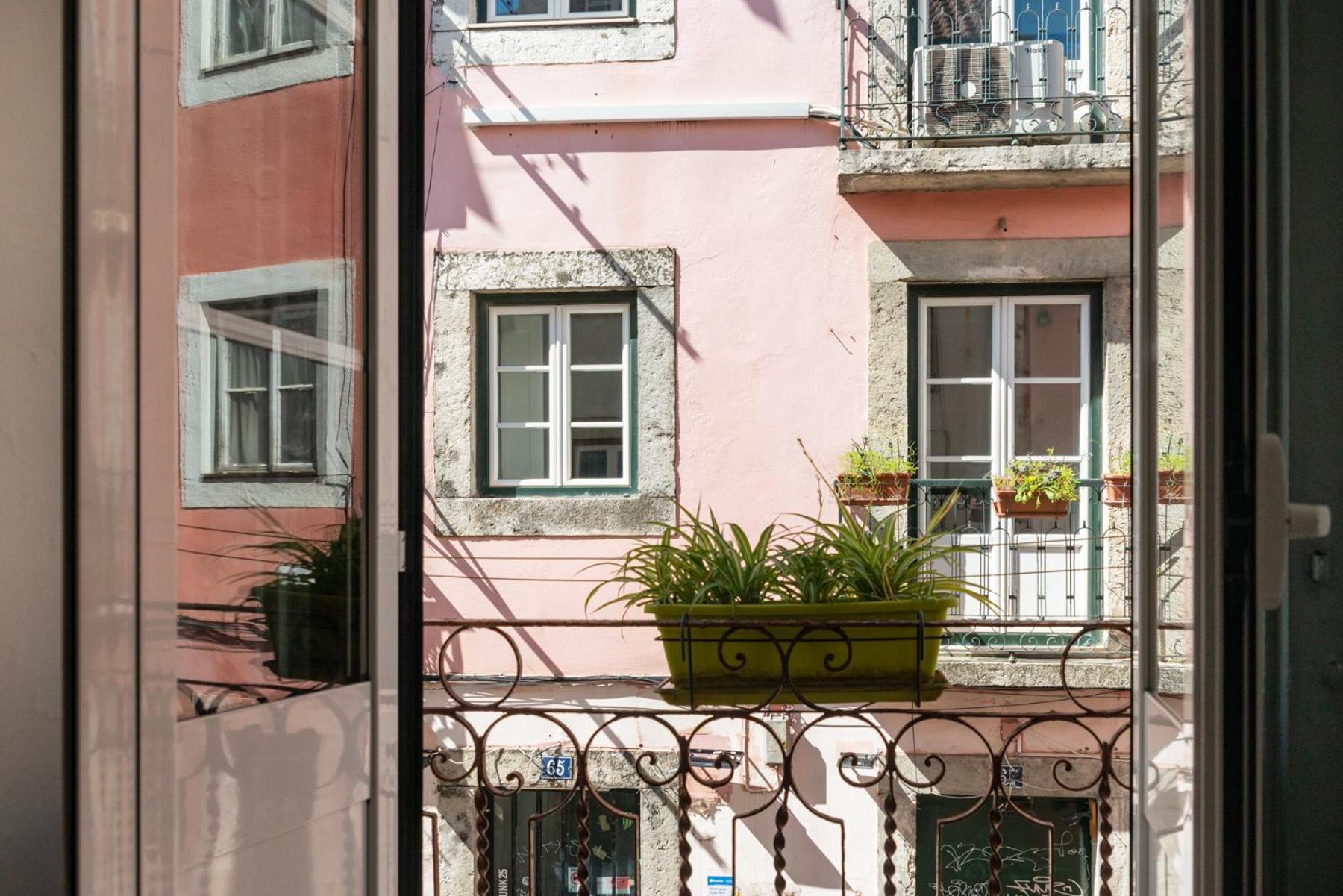 Apartment In Bairro Alto 1 - Lisbon Charm Bagian luar foto